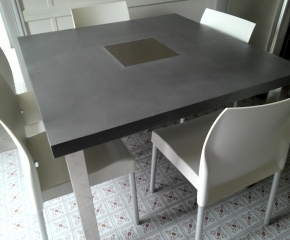 Table repas avec inclusion inox